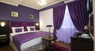 Гостиница Бутик Отель Моцарт Краснодар Улучшенный номер с кроватью размера -3